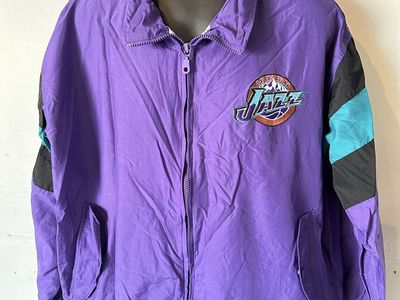 Vintage XL Utah Jazz Logo 7 Wind Breaker