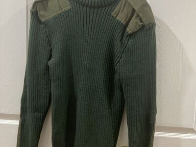 Olive English Commando Sweater Size Large