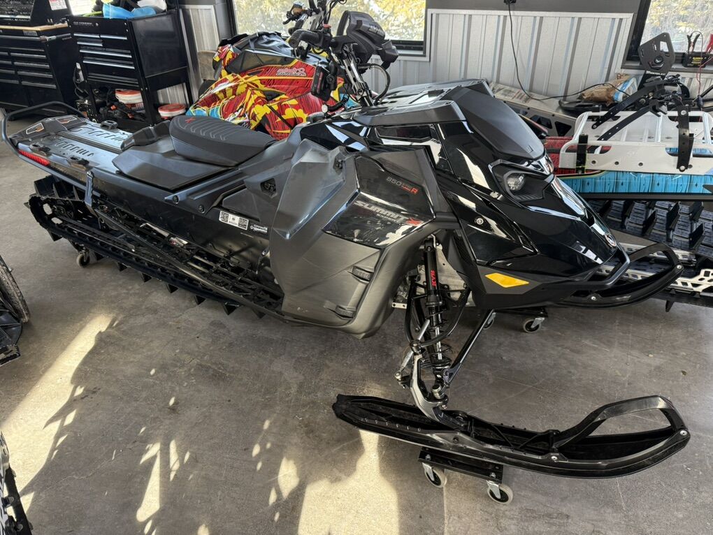 2023 Ski-Doo Summit X Expert 850 Turbo R