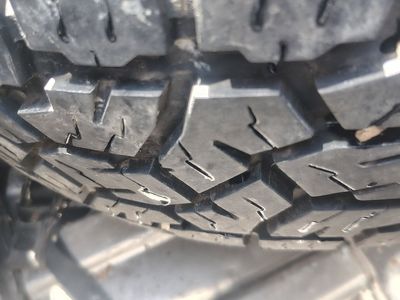 like New 285/75R16 Toyo open country at3
