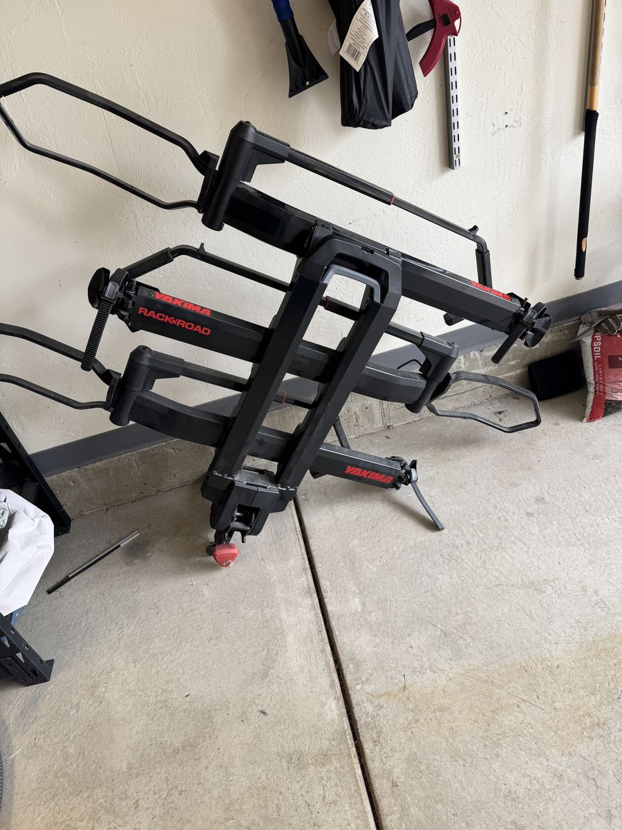 Yakima Rack 'n Road Hitch Bike Rack  for 3 bikes with Curt Hitch Adapter
