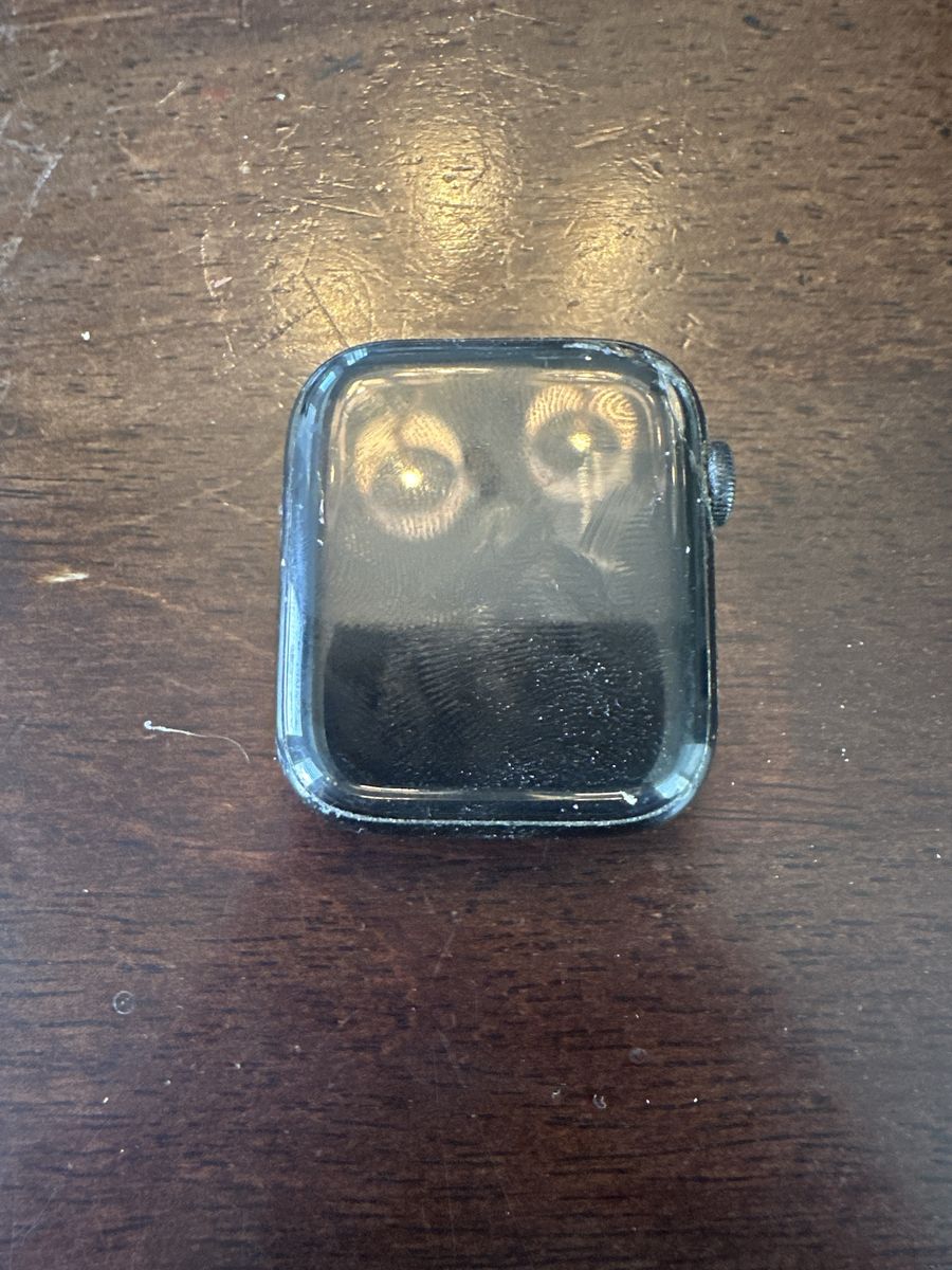 Apple Watch Series 4 44mm Stainless Steel, Sapphire Crystal, Cracked Screen, Works