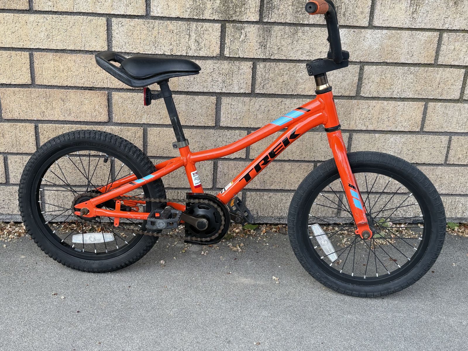 Awesome 16”wheel kids Trek bike. Super light and strong