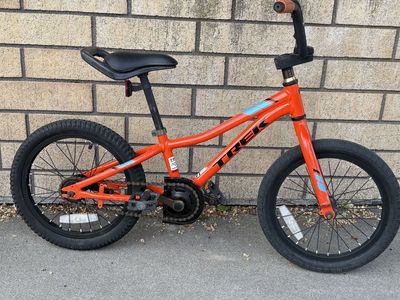 Awesome 16”wheel kids Trek bike. Super light and strong