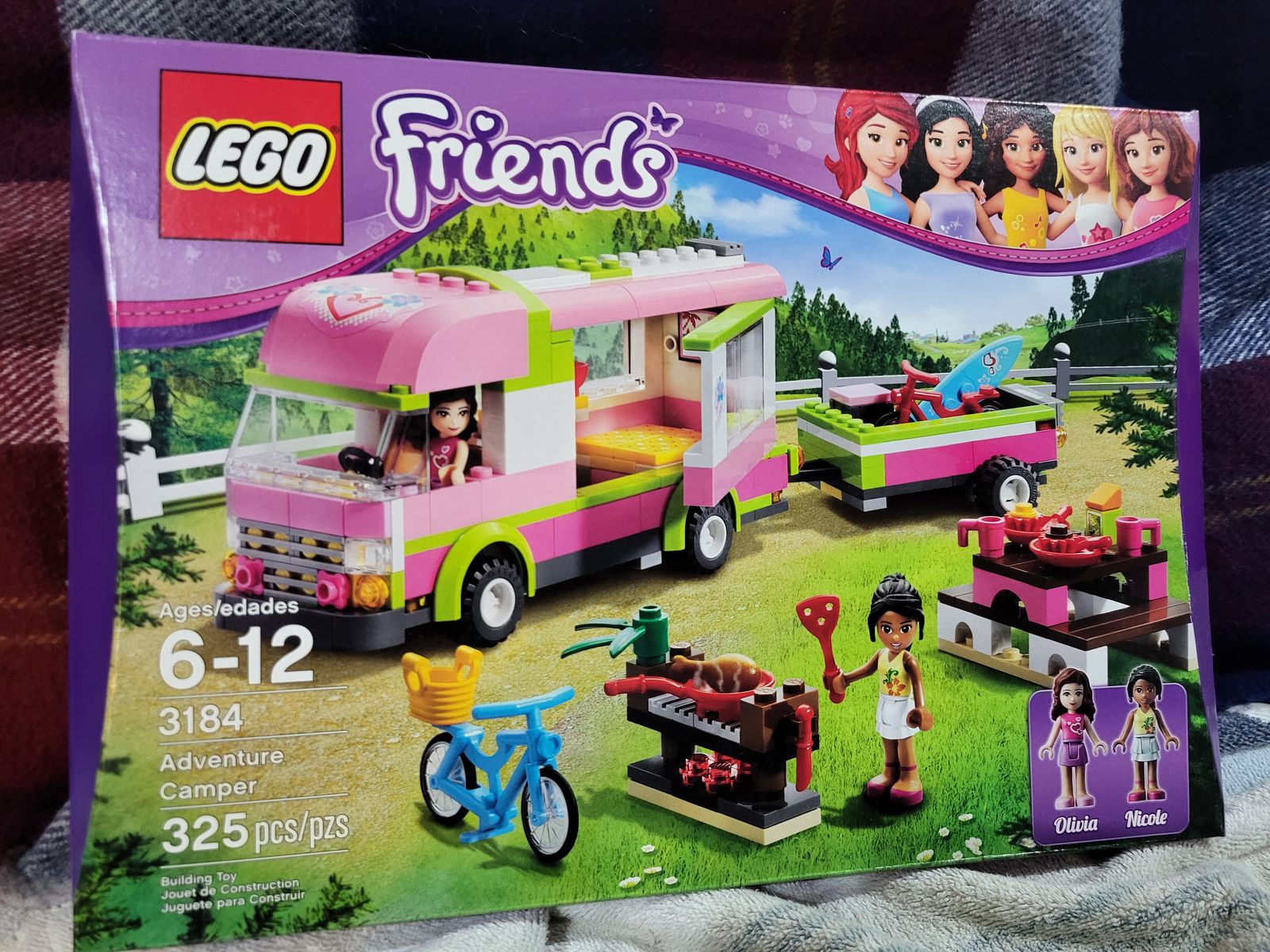 LEGO FRIENDS ADVENTURE CAMPER  2012 ISSUE