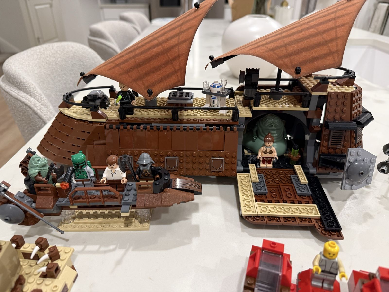 Main image 2