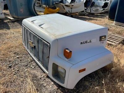 1990-1994 GMC/Chevrolet Kodiak/TopKick C6500-C8500 Hood, Part # 15735481