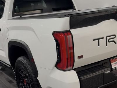 Toyota Tundra Factory Installed Bed Cover (5.5’ Current Generation)