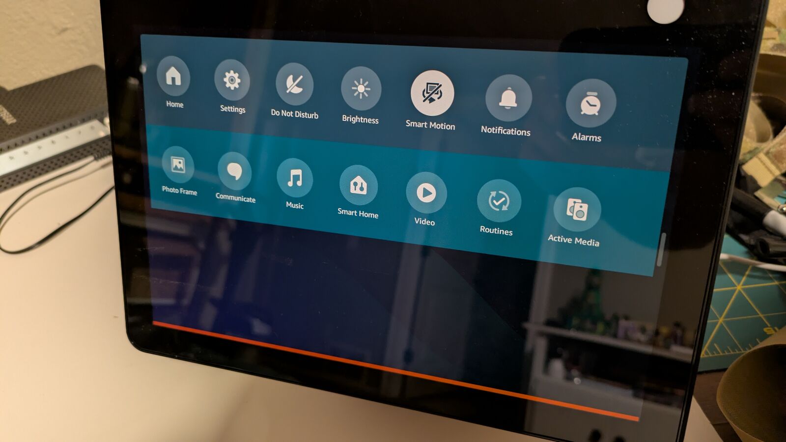 Amazon Echo Show 10 HD (3rd Generation) Model:T4E4AT