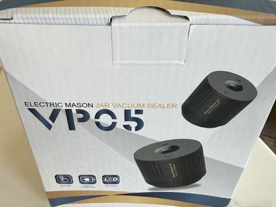 MASON JAR VACUUM SEALER- NEW!