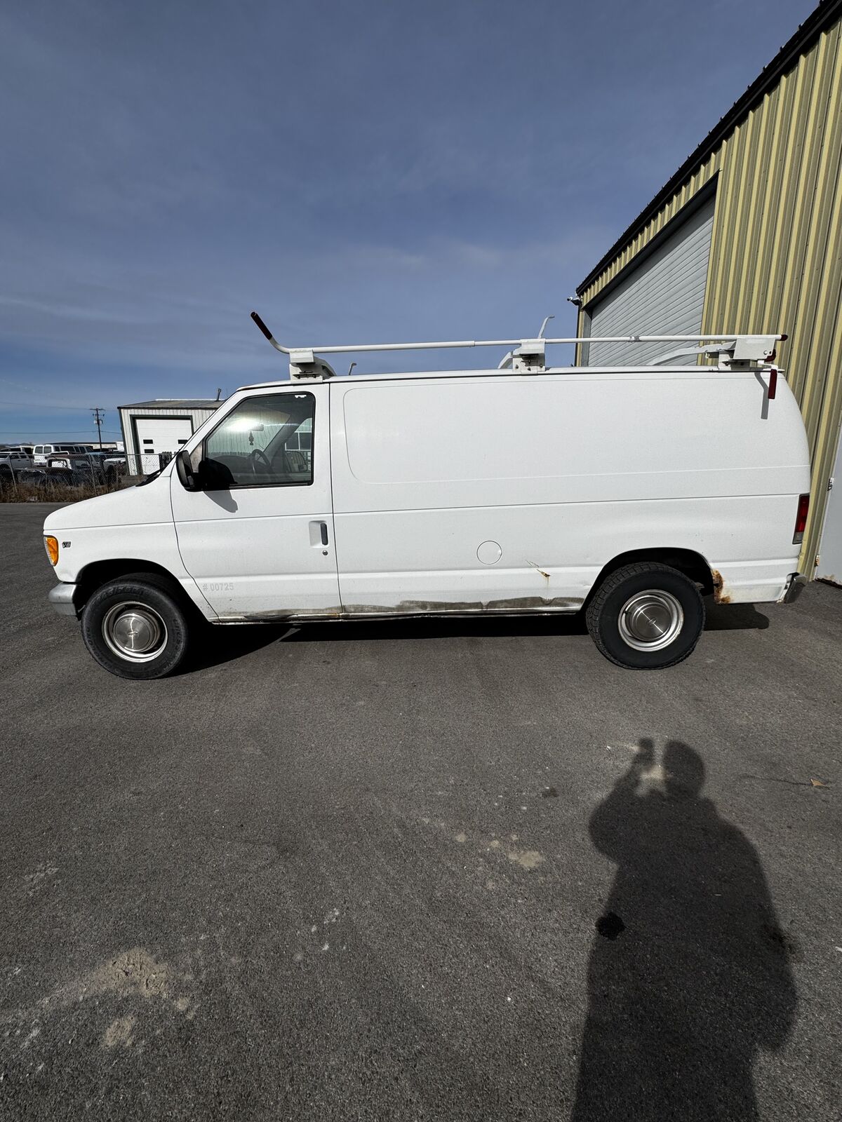 1997 FORD E250 Base