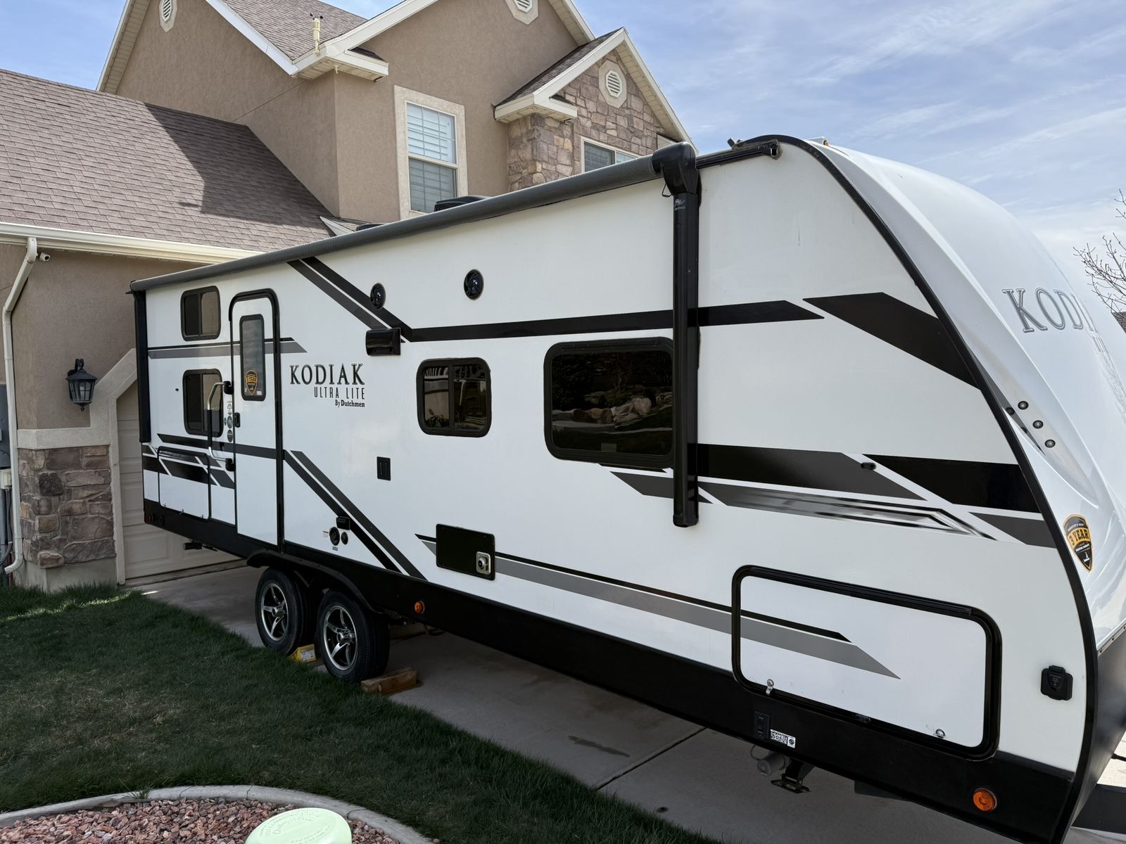 2020 Ultra Lite Kodiak Dutchman Travel Trailer