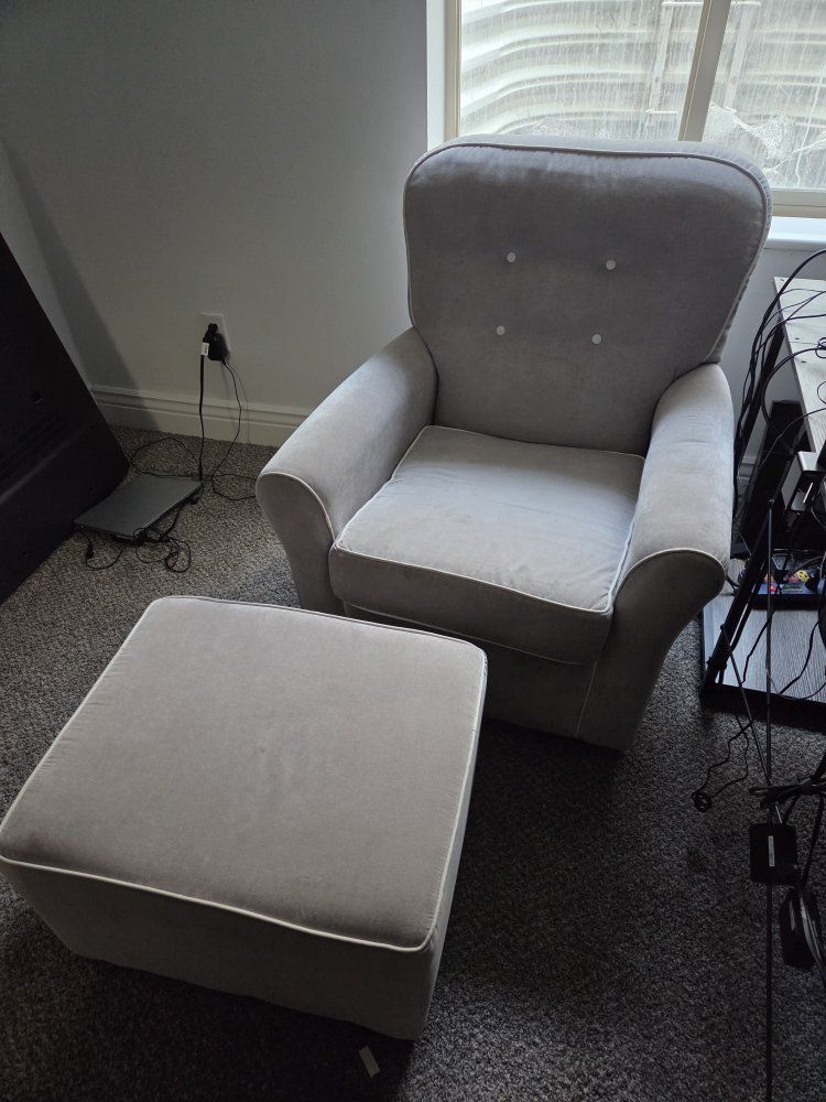 Gray Nursery Glider Rocker Chair & Ottoman Set - Comfortable Seating