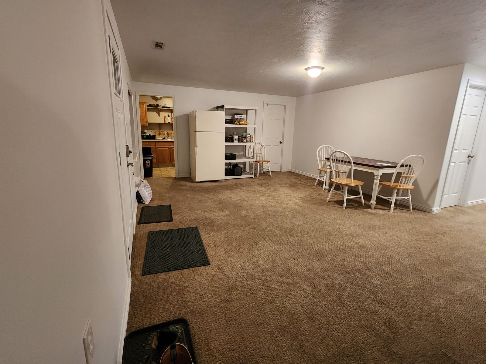 Main image 7