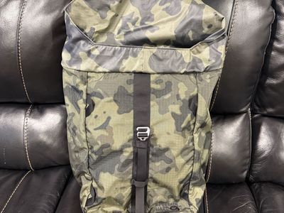 Brand: Mountain HardwearModel: Camp 4 Printed BackpackColor: Light Army Camo PrintSize/Capacity: 25L
