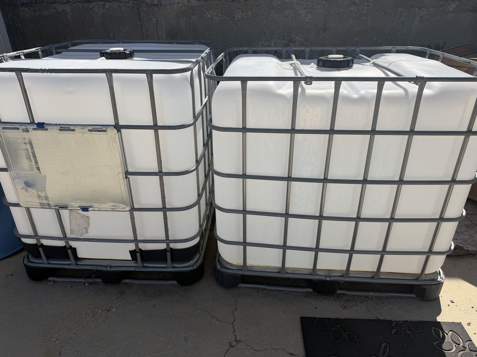 275 Gallon IBS Totes (2)