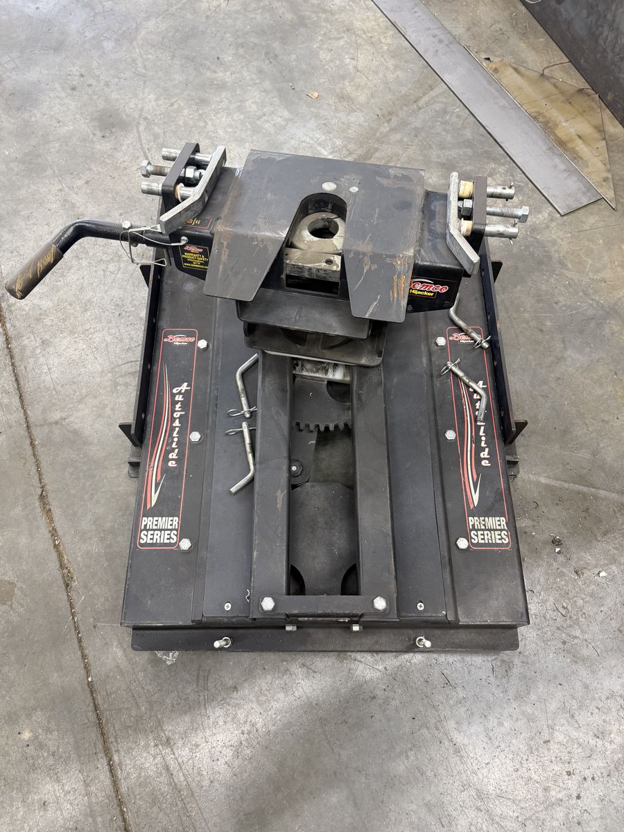 5th Wheel Auto Slide Hitch