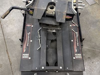 5th Wheel Auto Slide Hitch
