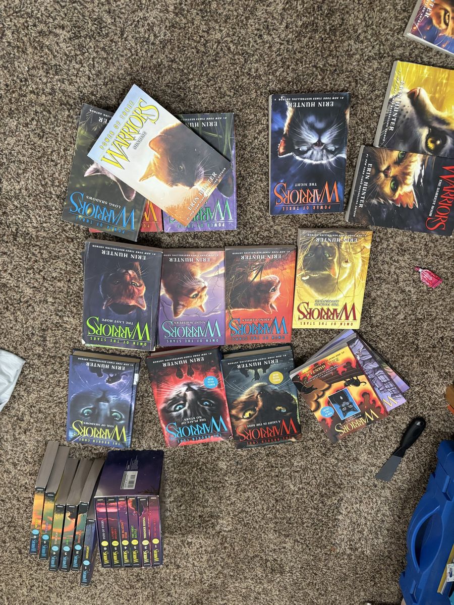 Erin Hunter Warriors Book Series Lot - Multiple Arcs & Titles