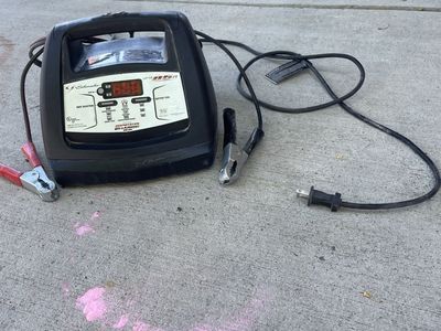 Schumacher SpeedCharge SC-1200A Automatic Battery Charger 6/12V, 12A Boost/Maintain