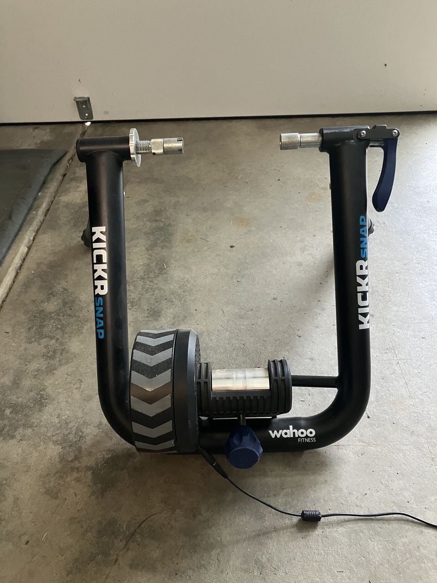 Wahoo KICKR SNAP Smart Bike Trainer - Use with Zwift, TrainerRoad, and other indoor cycling apps!