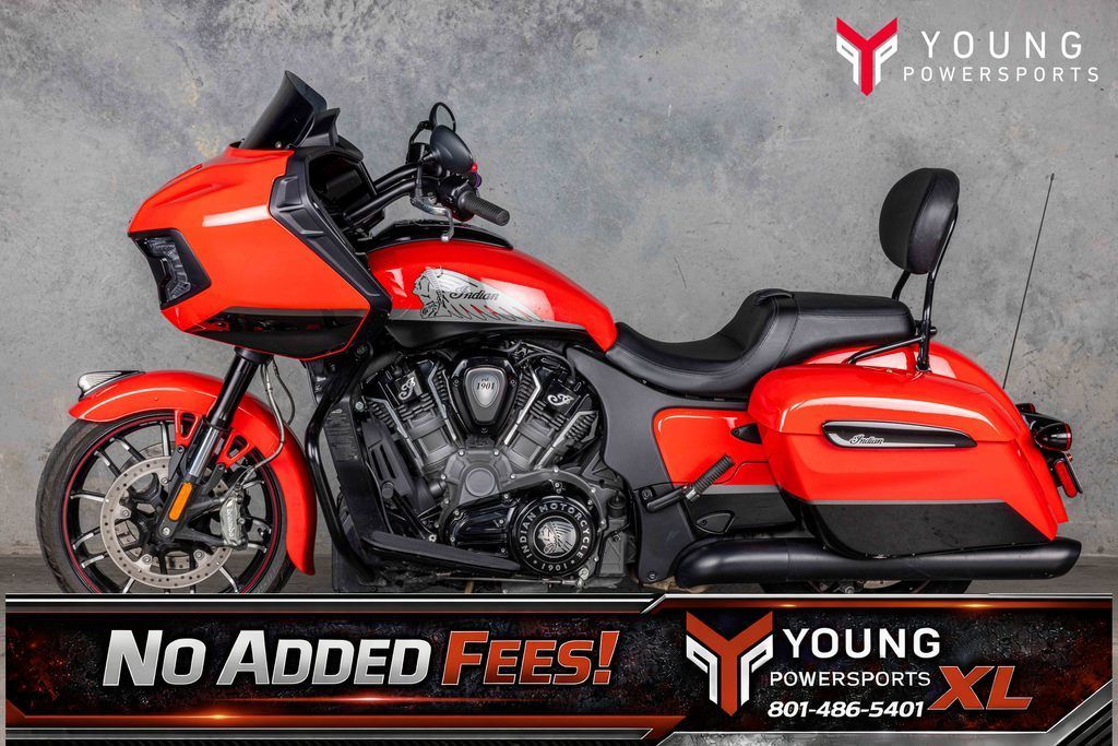 2022 Indian Motorcycle® Challenger® Dark Horse® Indy Red/Black Metallic