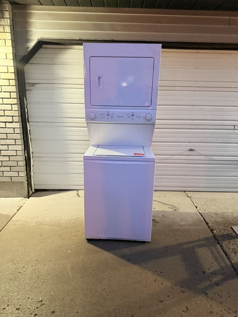 FRIGIDAIRE Washer And Electric Dryer Stackable