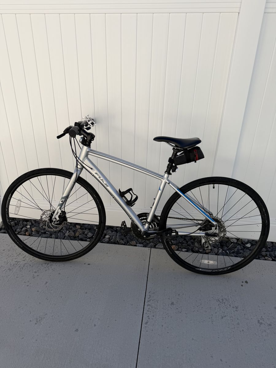 Fuji Womens Road Bike - Exceptional condition