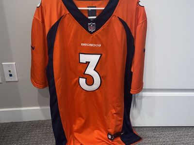 NFL Bronco’s Wilson #3 Nike On Field Jersey - Large - NEW