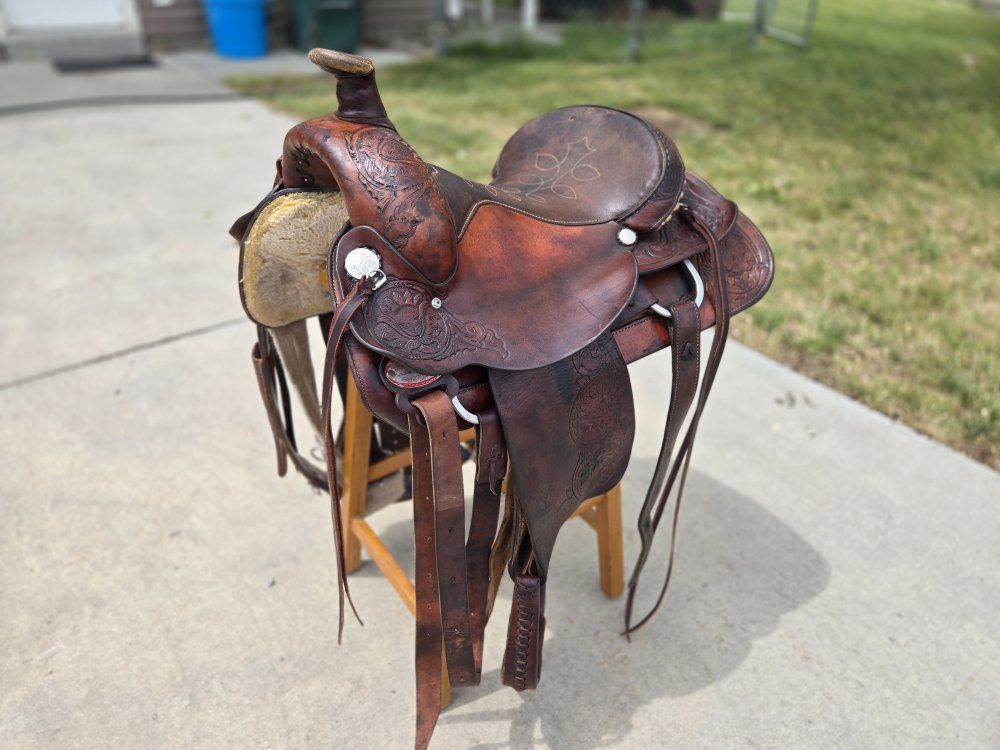 Circle Y 15" Western Saddle