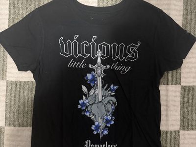 Powerless by Lauren Roberts Vicious Little Thing T-Shirt Size S, LG, XL