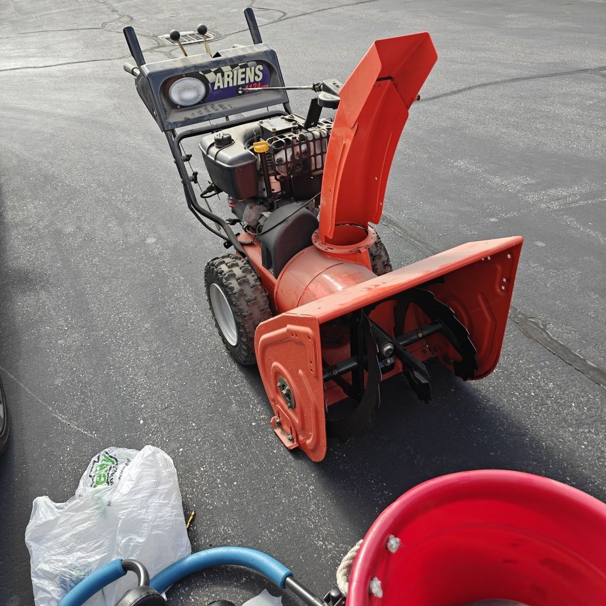 Ariens 1124 Pro Snowblower