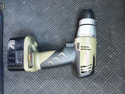 Craftsman 12.0 Volt Cordless Drill/Driver - Battery Included