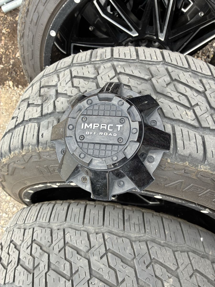 Universal 5 lug impact wheels 22x12