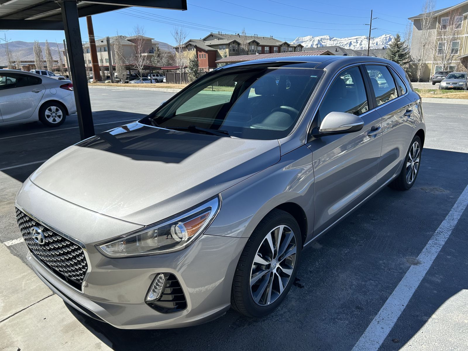 2020 Hyundai Elantra GT Hatchback - Low Miles!