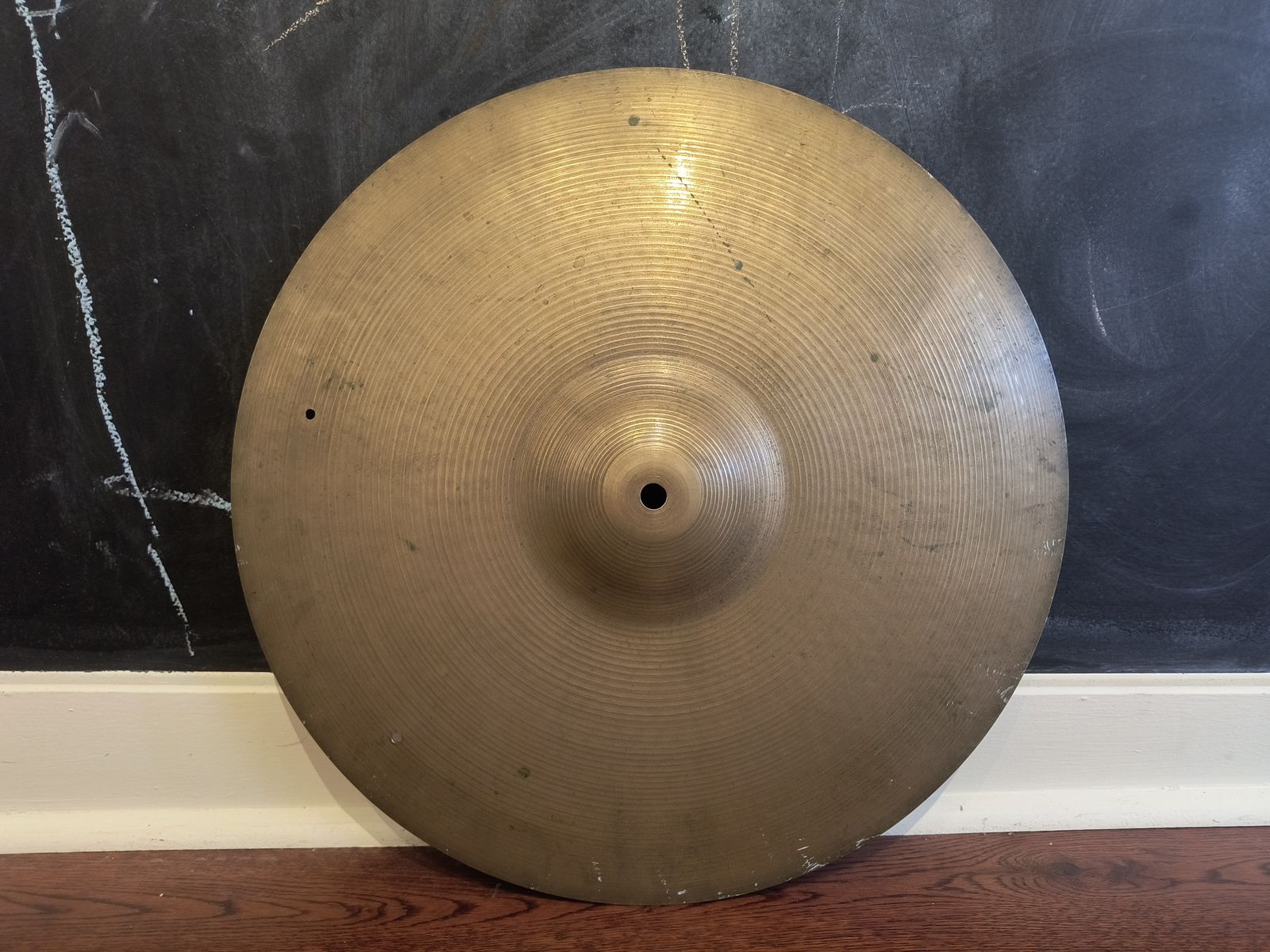 Vintage 1960s A Avedis Zildjian 18" Crash Cymbal 1456g
