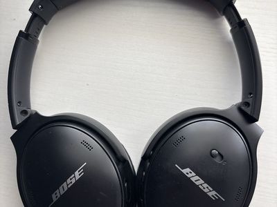 Bose QuietComfort 35 II Wireless Headphones - Black