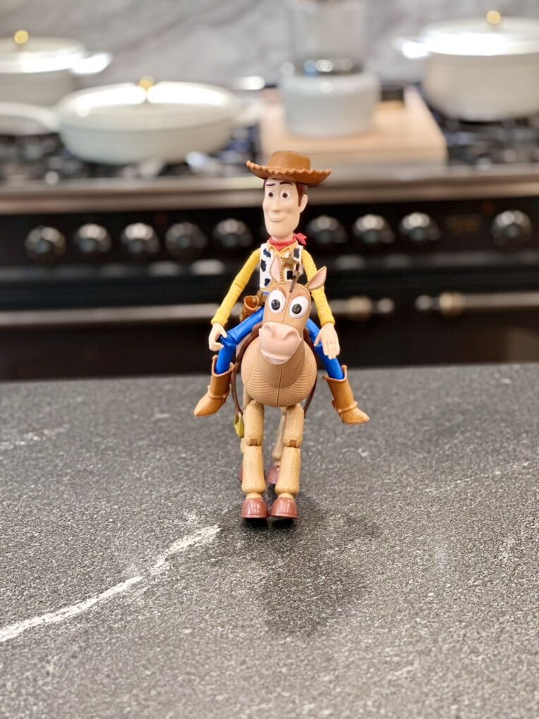 Toy Story: Authentic Woody & Bullseye Figure Set