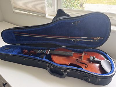 1/2 Size Violin With Case And Bow-reduced!