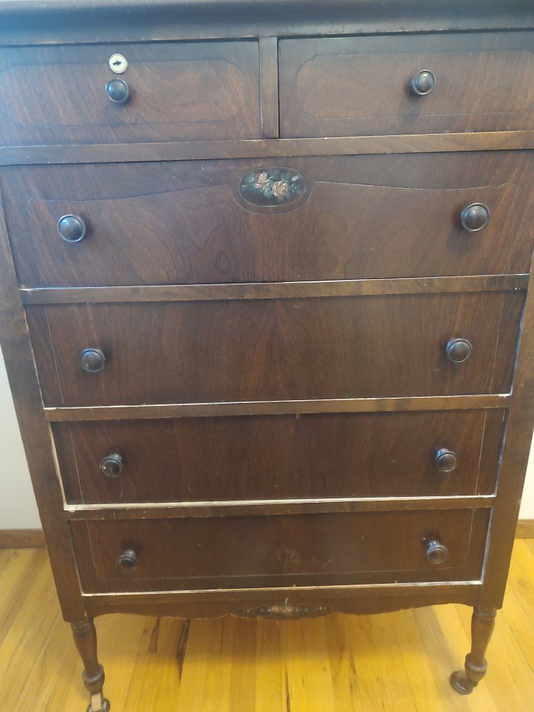 Main image 6