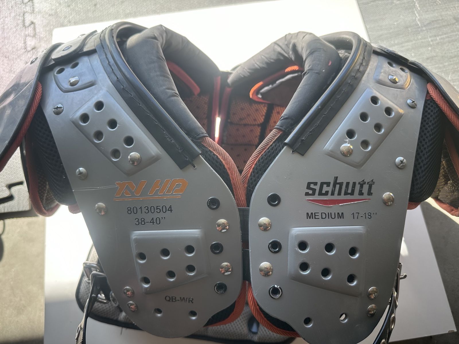 Schutt Varsity XV HD Football Shoulder Pads