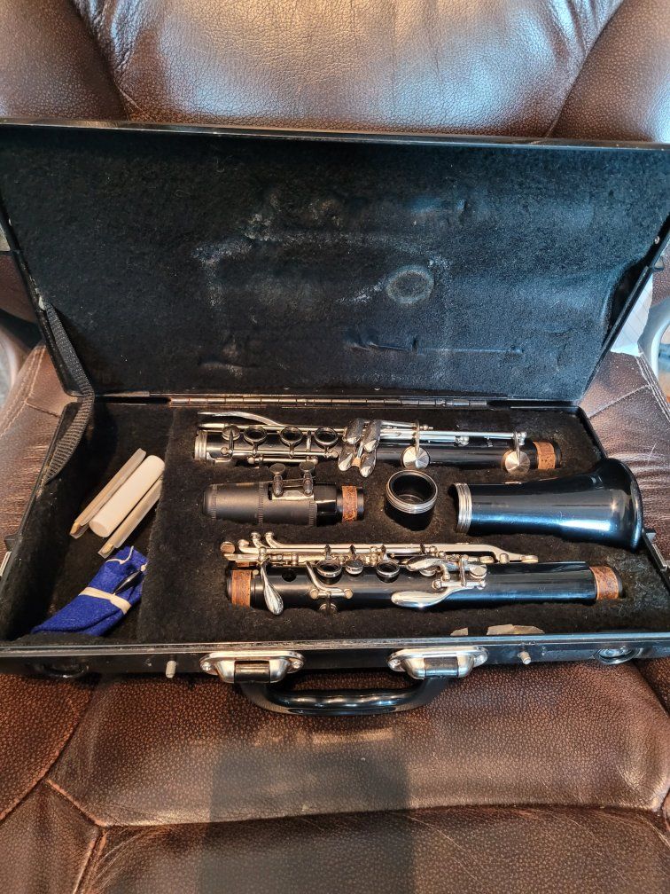 Vito Clarinet with Warranty