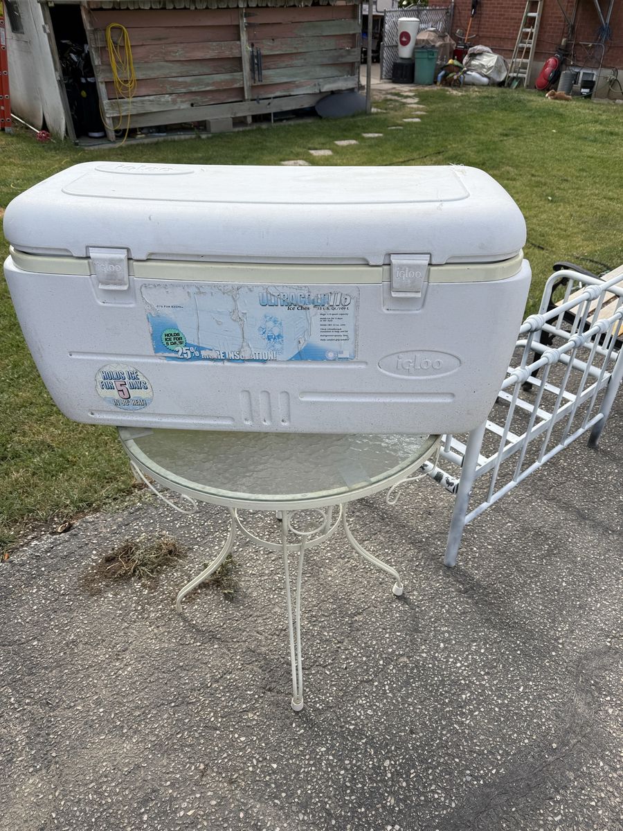 Igloo UltraCold  115 Qt  Cooler