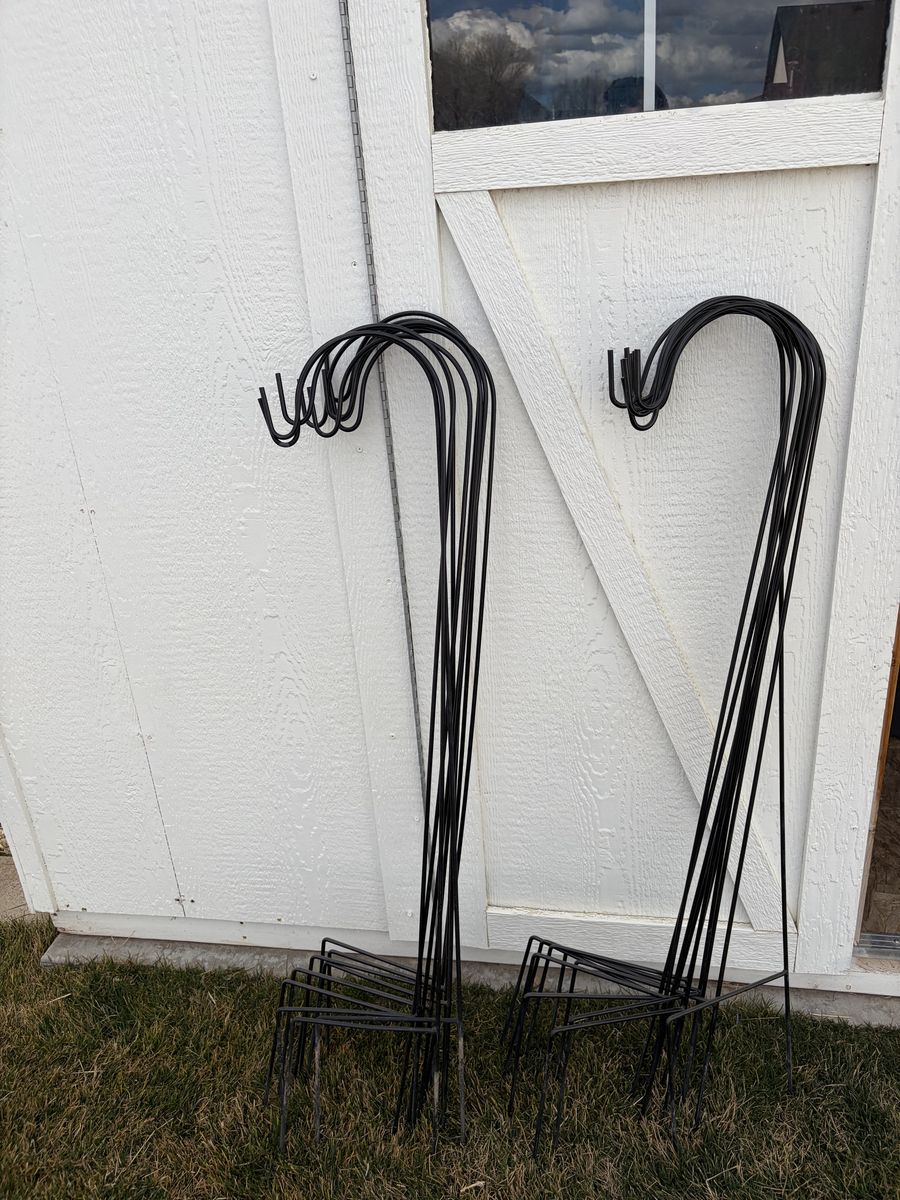 20 Shepherd Hooks