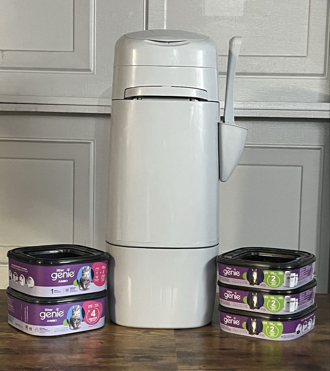 Litter Genie Plus Cat Litter Disposal System Pail with 2 Jumbo and 3 Regular Refills & Scoop, Odor Control