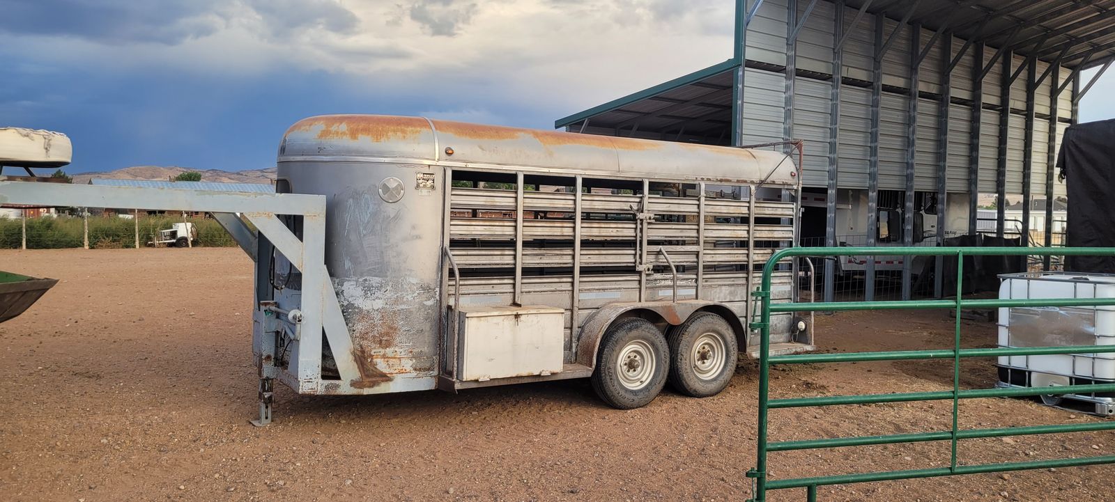 Horse/stock trailer