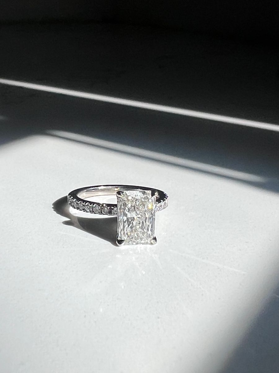 $1,500 - 1.94 CT Diamond Ring - 14k White Gold