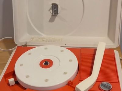 GE Antique Record Player - Works Beautifully