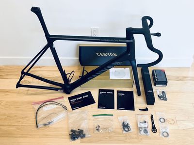 2020 Canyon Ultimate CF SLX (XL/61) Disc Frameset