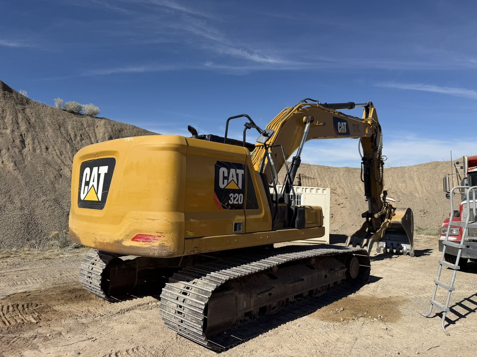 2018 CAT MODEL 320 EXCAVATOR